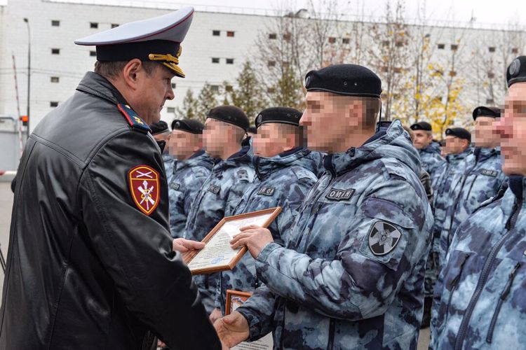 Начальник столичного главка Росгвардии поздравил сотрудников ОМОН «Авангард» с 35-летием отряда
