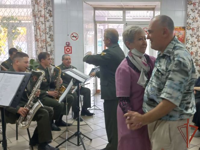 Росгвардейцы организовали концерт в доме-интернате для пожилых людей