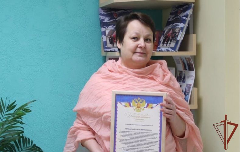 Росгвардейцы поздравили с профессиональным праздником работников уральских библиотек