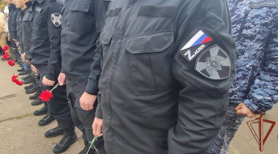  Память сотрудника ОМОН Росгвардии увековечили в городе Канске