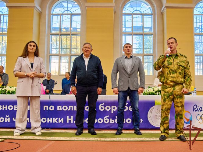 В Санкт-Петербурге прошёл турнир по женской вольной борьбе на призы олимпийской чемпионки капитана Натальи Воробьевой