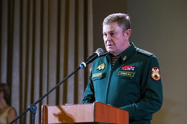 Генерал-лейтенант Владислав Ершов принял участие в торжественном мероприятии в честь 20-летия Московского президентского кадетского училища им. М.А. Шолохова