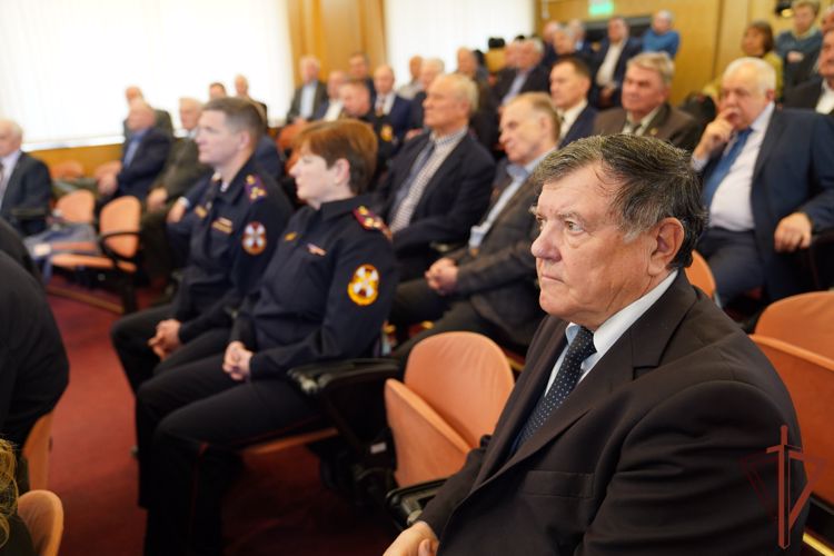 В Главном управлении вневедомственной охраны Росгвардии прошли торжественные мероприятия накануне 70-летия службы