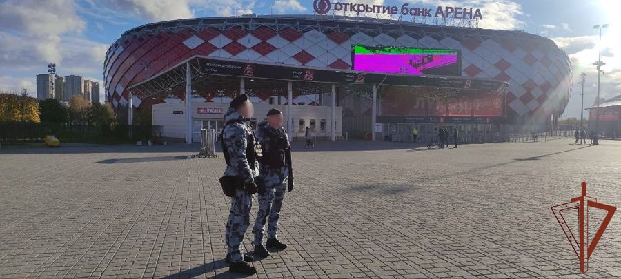 Правопорядок на матче Российской Премьер-лиги в Москве обеспечили сотрудники Росгвардии