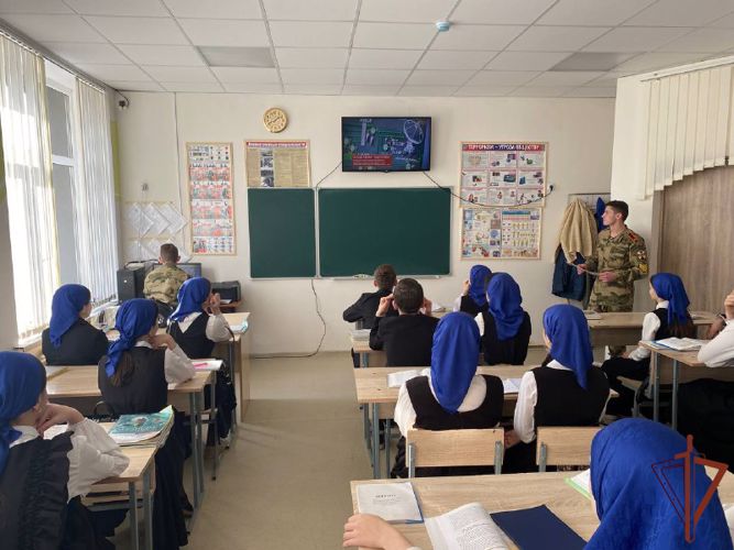 Курсанты Пермского военного института завершили стажировку в грозненском соединении Росгвардии
