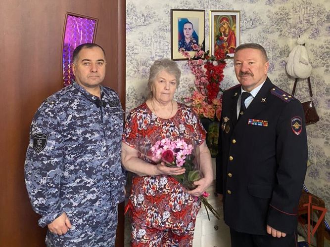 В Уральском округе Росгвардии продолжаются мероприятия, посвященные Дню матери (видео)
