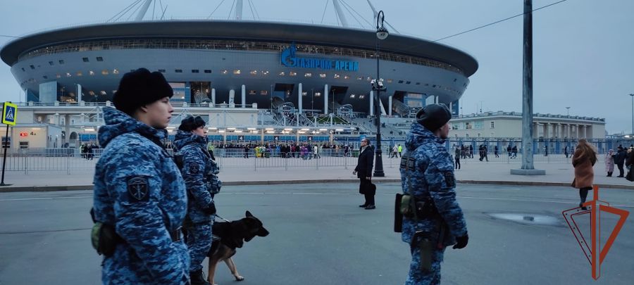  В Санкт-Петербурге росгвардейцы обеспечили безопасность при проведении футбольного матча "Зенит» -"Ахмат"
