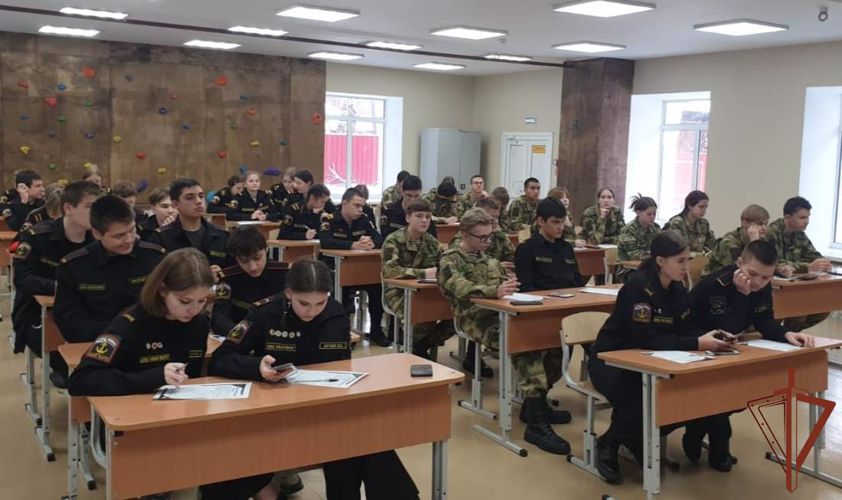 Росгвардия на Урале проводит патриотические мероприятия для воспитанников подшефных организаций 