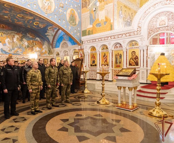 Директор Росгвардии генерал армии Виктор Золотов принял участие в молебне в Главном храме Росгвардии