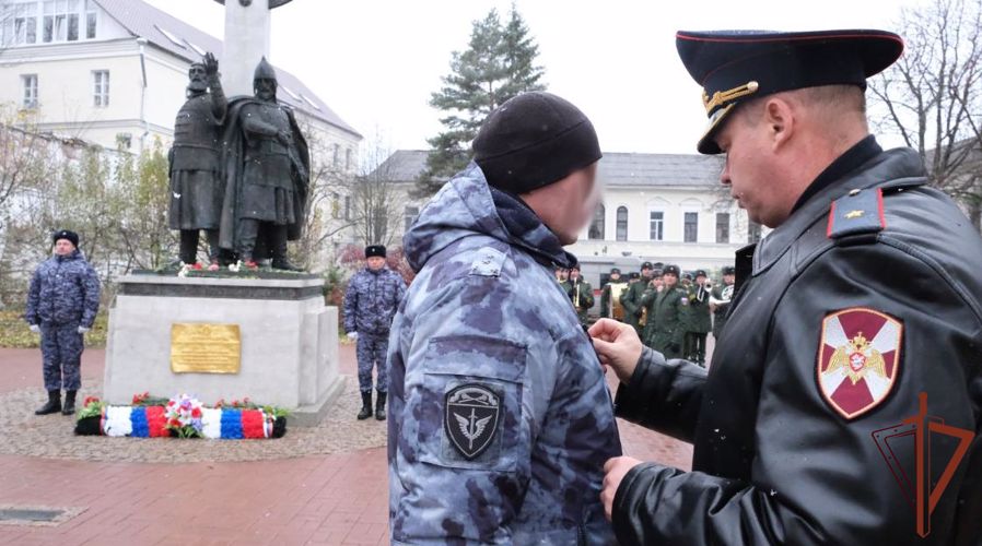 Военнослужащим и сотрудникам Центрального округа Росгвардии вручили государственные награды 