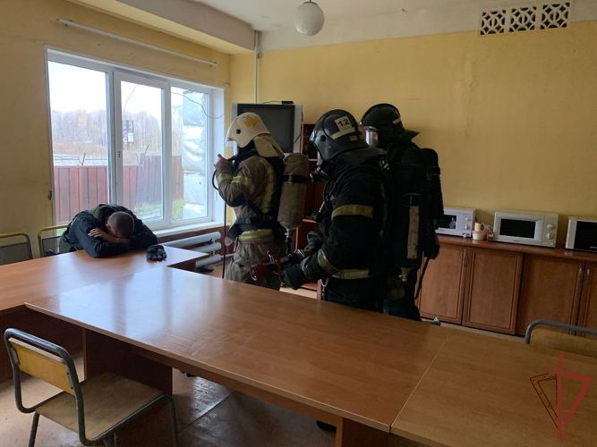 В Череповце росгвардейцы совместно с МЧС провели противопожарные учения