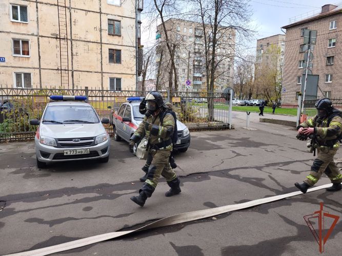 В Череповце росгвардейцы совместно с МЧС провели противопожарные учения