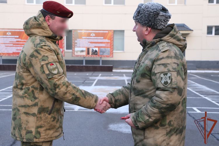 В Архангельске вручили государственные награды отличившимся в спецоперации росгвардейцам (видео)