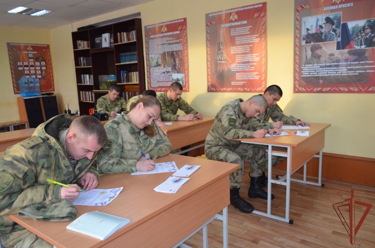 В Уральском округе Росгвардии продолжаются мероприятия, посвященные Дню матери (видео)