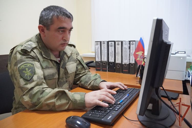 Этнографический диктант написали росгвардейцы в Костроме