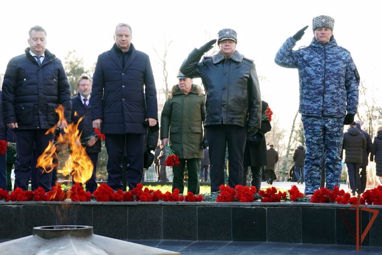 Росгвардия участвует в мероприятиях, приуроченных к 81-й годовщине первого освобождения Ростова-на-Дону от фашистских захватчиков