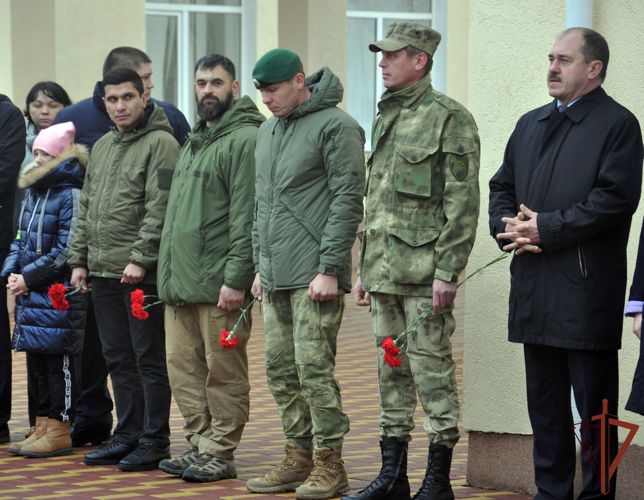 В Ростовской области открыта мемориальная доска памяти павшего военнослужащего Росгвардии