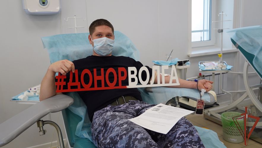 Росгвардейцы пополнили банк крови медучреждений Саратова