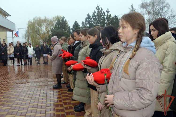 В Ростовской области открыта мемориальная доска памяти павшего военнослужащего Росгвардии