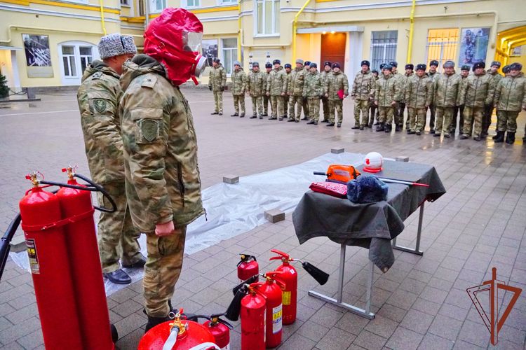 В Северо-Западном округе Росгвардии прошли пожарно-тактические учения