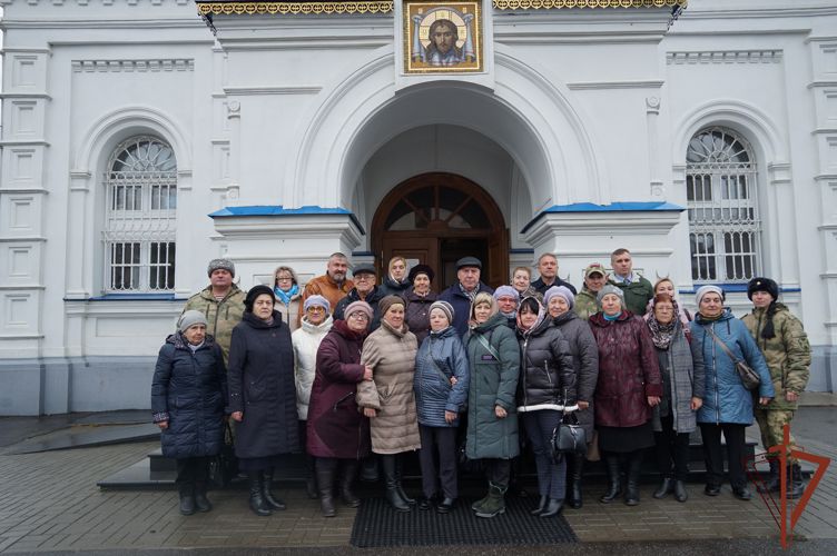Память сотрудников и военнослужащих, погибших при исполнении служебного долга, почтили в Центральном округе Росгвардии  