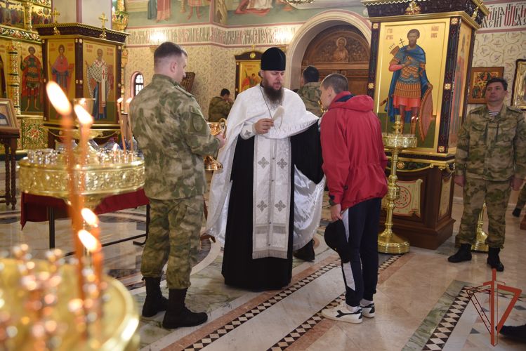 Первый водосвятный молебен состоялся в войсковом храме грозненского соединения Росгвардии