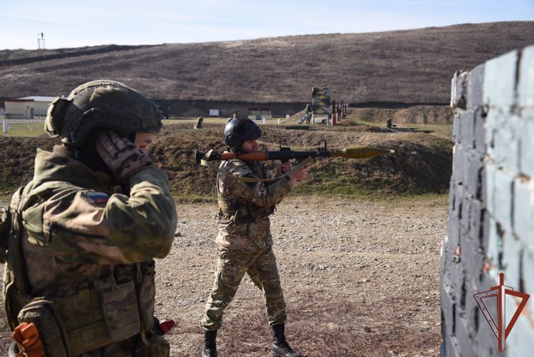 В Чеченской Республике завершился учебный сбор гранатометчиков Северо-Кавказского округа Росгвардии