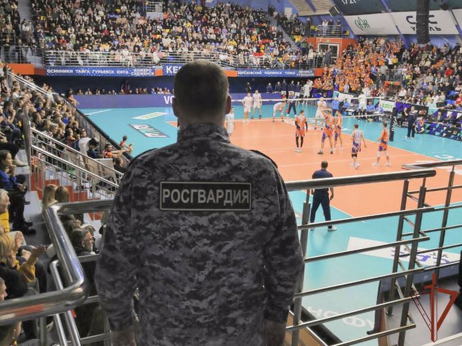 Росгвардия обеспечила безопасность матча на чемпионате России по волейболу в Кузбассе