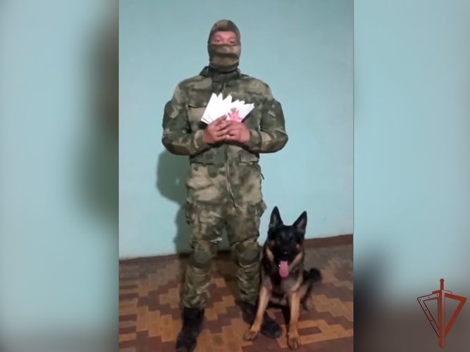 Школьников из Хакасии росгвардейцы - участники СВО поблагодарили за письма поддержки (видео)