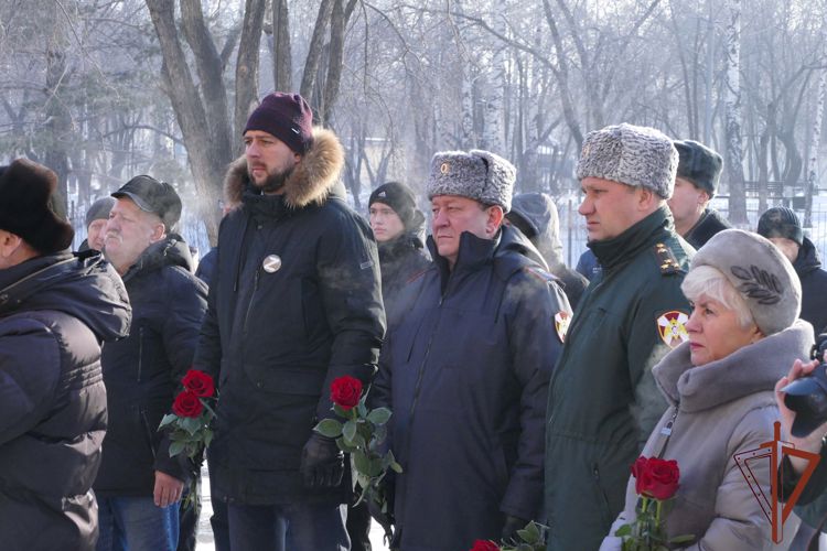 Память погибшего бойца ОМОН увековечена в Кузбассе