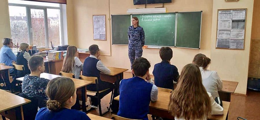 В Калининградской области в подразделениях вневедомственной охраны Росгвардии прошли мероприятия, приуроченные ко Дню матери