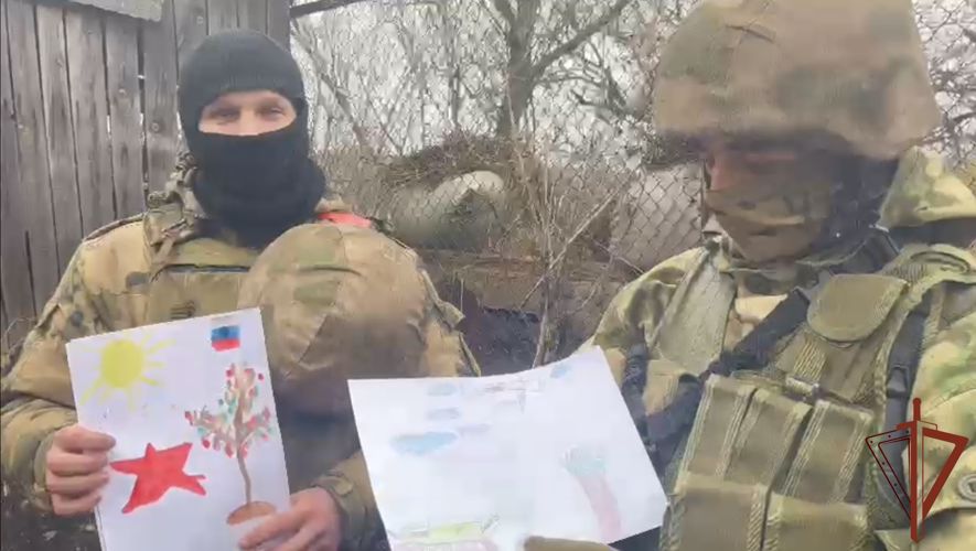 Росгвардейцы — участники специальной военной операции поблагодарили поддержавших их детей из Подмосковья 