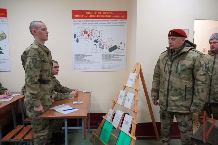 Командующий Северо-Западным округом проверил боеготовность подразделений, дислоцированных в Республике Коми