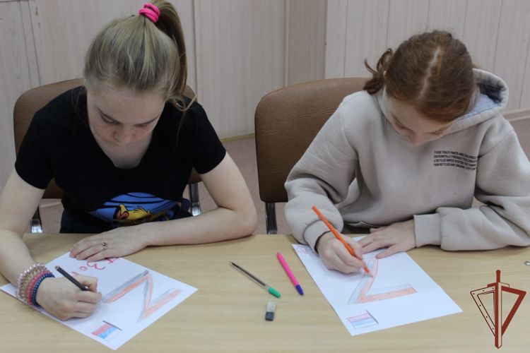 Воспитанники подшефного Росгвардии Житниковского детского дома написали письма поддержки участникам СВО