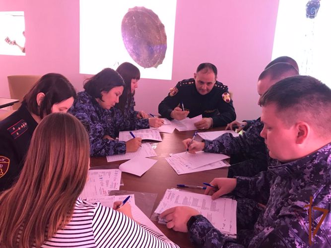 В Уральском округе росгвардейцы присоединились к международной просветительской акции «Большой этнографический диктант» (видео)
