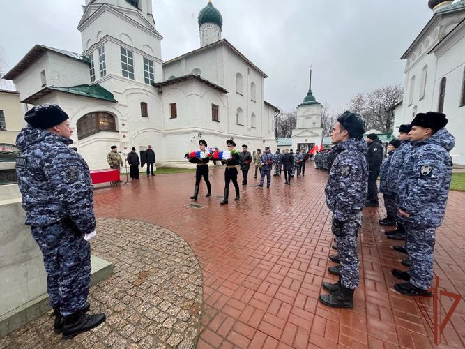 Военнослужащим и сотрудникам Центрального округа Росгвардии вручили государственные награды 