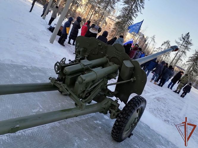 В Уральском округе Росгвардии отметили День ракетных войск и артиллерии