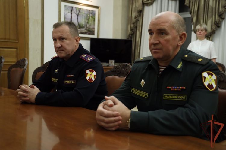 Заместитель командующего Уральским округом Росгвардии  провел встречу с главой Курганской области