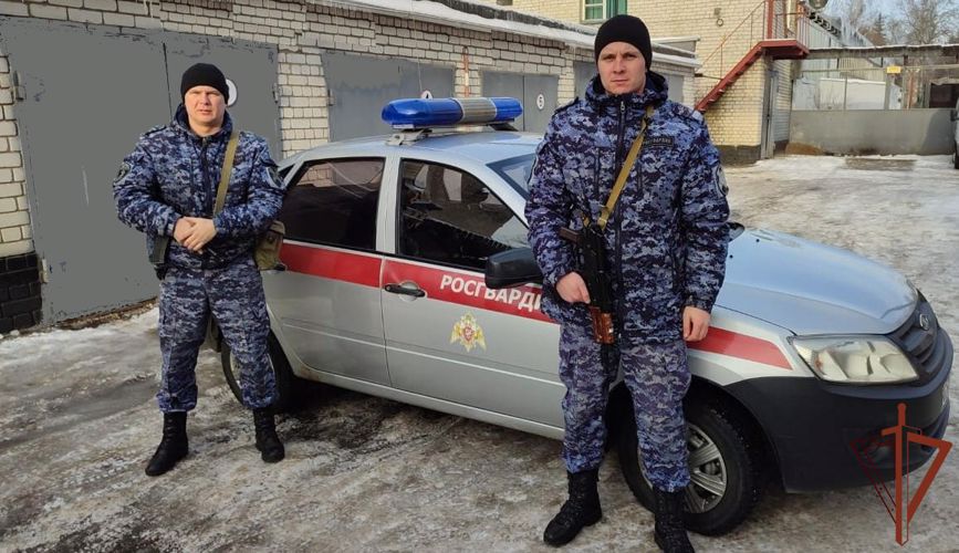 Патруль Росгвардии оперативно разыскал потерявшегося ребёнка в Брянске