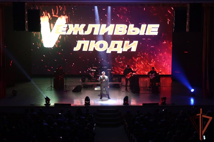 Патриотический шоу-проект «Вежливые люди» встретили в Калуге