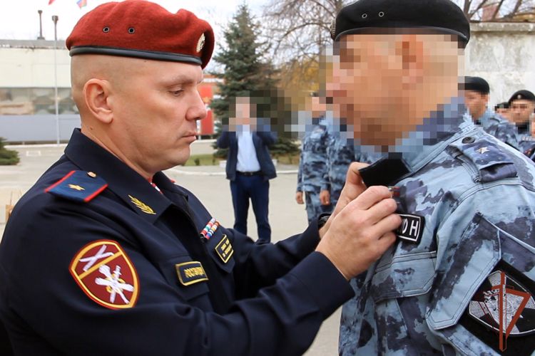 На Кубани взрывотехникам Росгвардии вручены медали «За разминирование» 