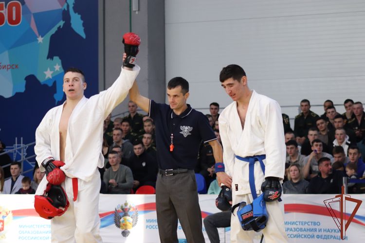 Чемпионат по рукопашному бою памяти Героя России Ивана Шелохвостова состоялся в Новосибирском военном институте Росгвардии