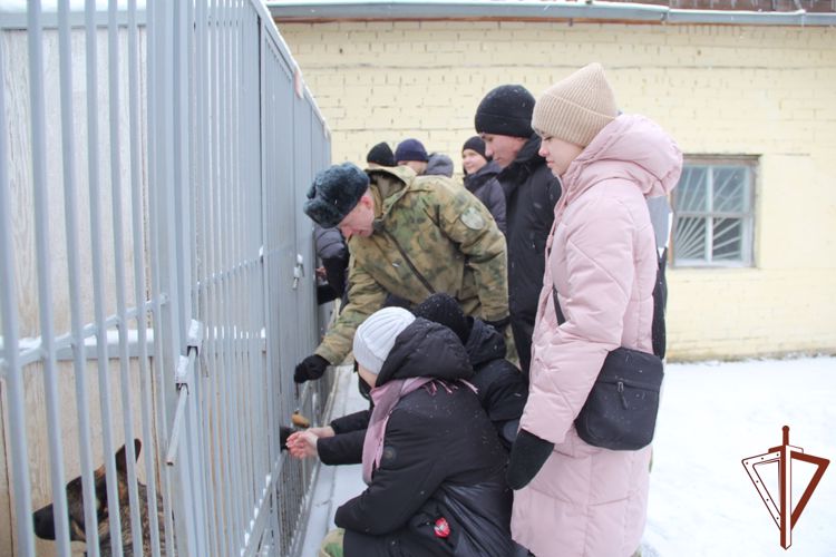 В Уральском округе Росгвардии состоялись патриотические мероприятия в рамках Дня призывника