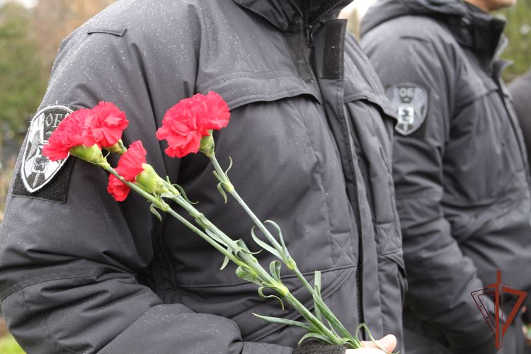В Главном управлении Росгвардии по городу Москве почтили память погибших при исполнении служебного долга коллег