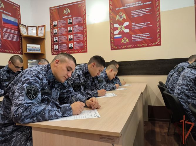 Более тысячи росгвардейцев СЗО приняли участие в «Большом этнографическом диктанте»