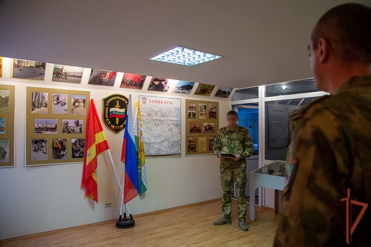 В преддверии Дня народного единства  росгвардейцы на Урале проводят праздничные  тематические мероприятия