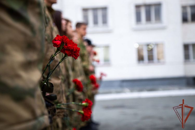 В преддверии Дня народного единства  росгвардейцы на Урале проводят праздничные  тематические мероприятия