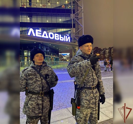 Росгвардейцы обеспечили общественную безопасность во время проведения хоккейного матча в Санкт-Петербурге