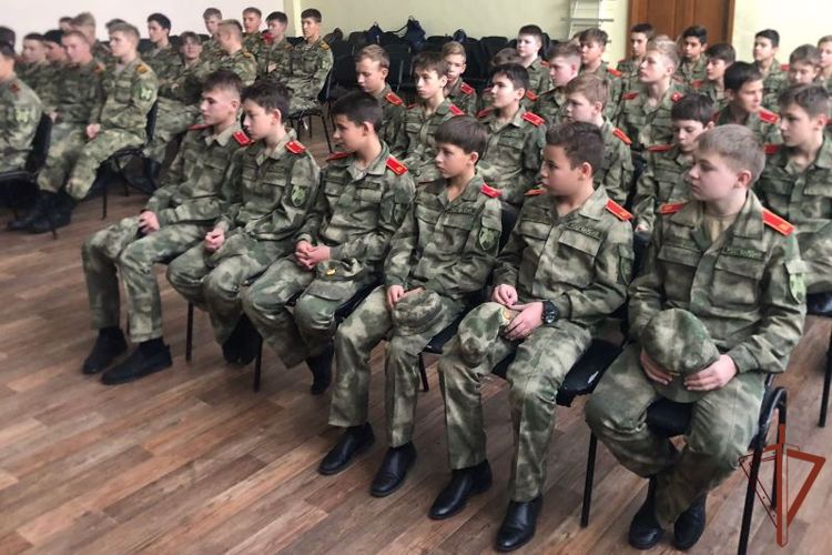  Юные патриоты из Сибири поддержали росгвардейцев - участников специальной военной операции на Украине