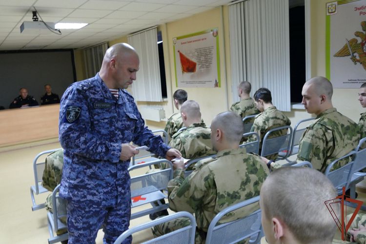 Новобранцы-сибиряки пополнят ряды войск национальной гвардии Российской Федерации